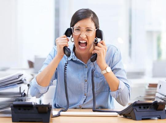 How Dental Practice Management Software Eliminates Front-Desk Chaos